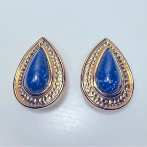 Vintage Avon 💧 Goldtone Teardrop With Blue Detail Clip-On Earrings Jewelry